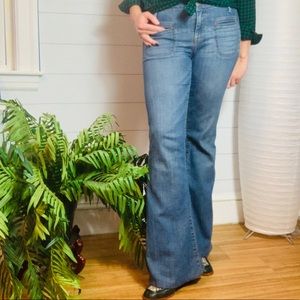 Gap 1969 Flare jeans with patch pockets. Size 28/6